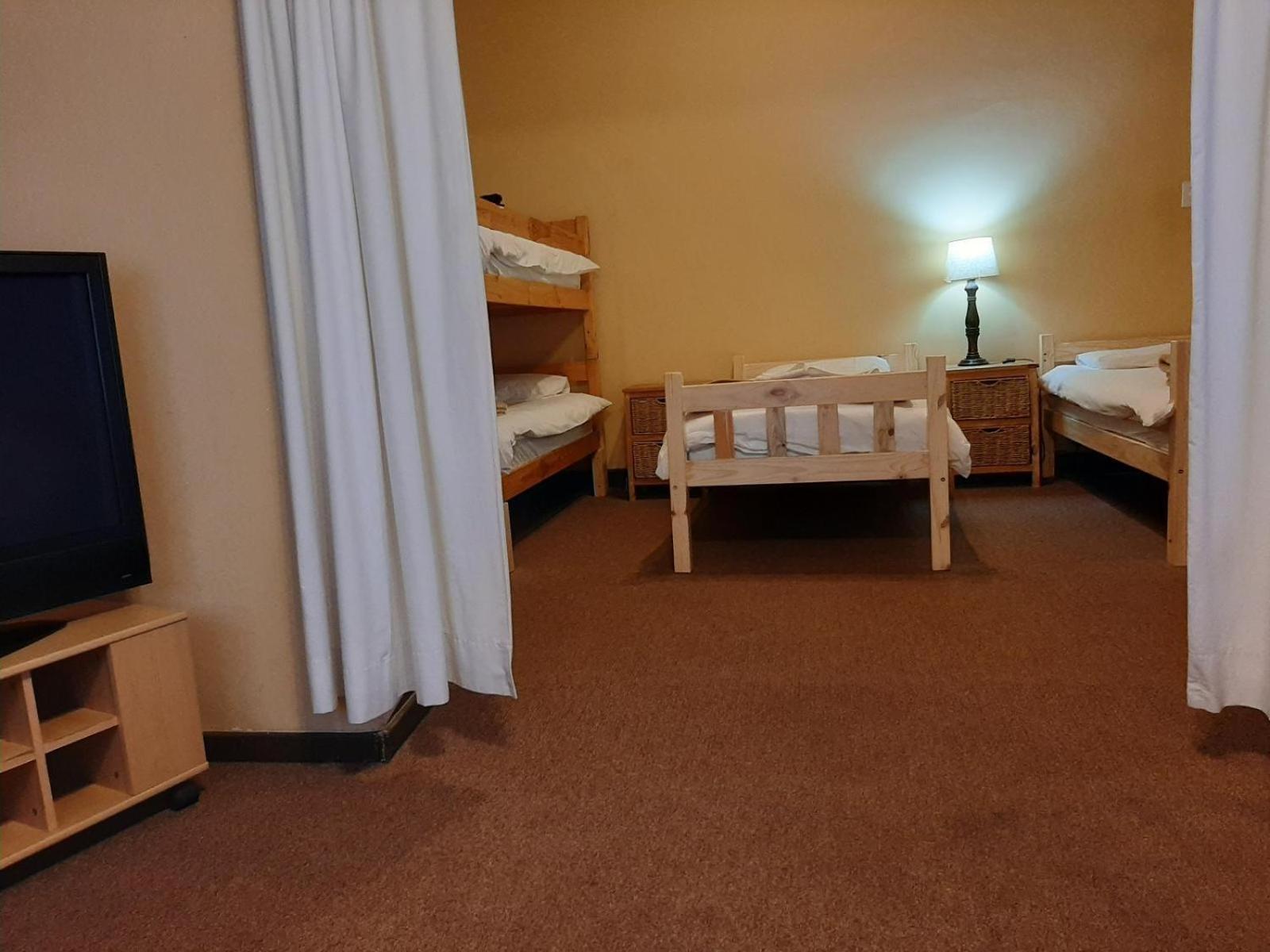 Rainbow Glen Self Catering Chalets Montagu Room photo