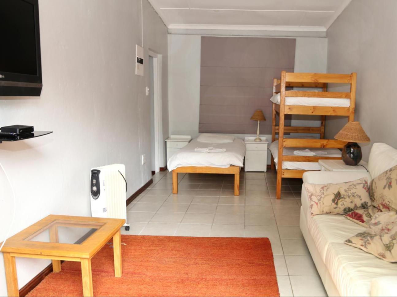 Rainbow Glen Self Catering Chalets Montagu Room photo