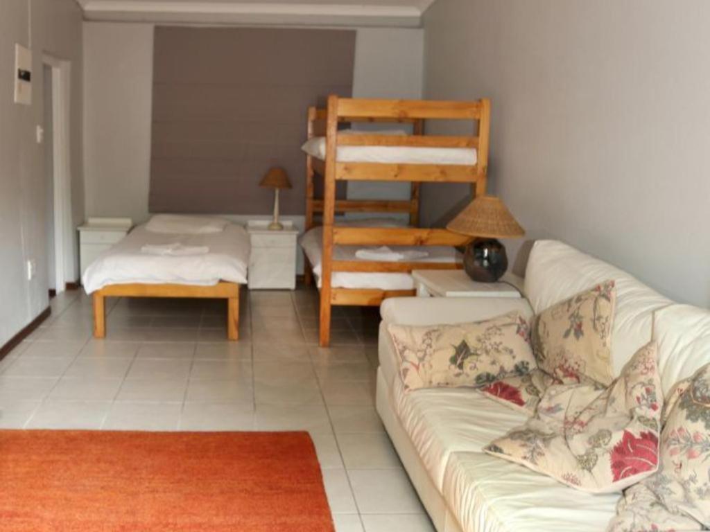 Rainbow Glen Self Catering Chalets Montagu Room photo