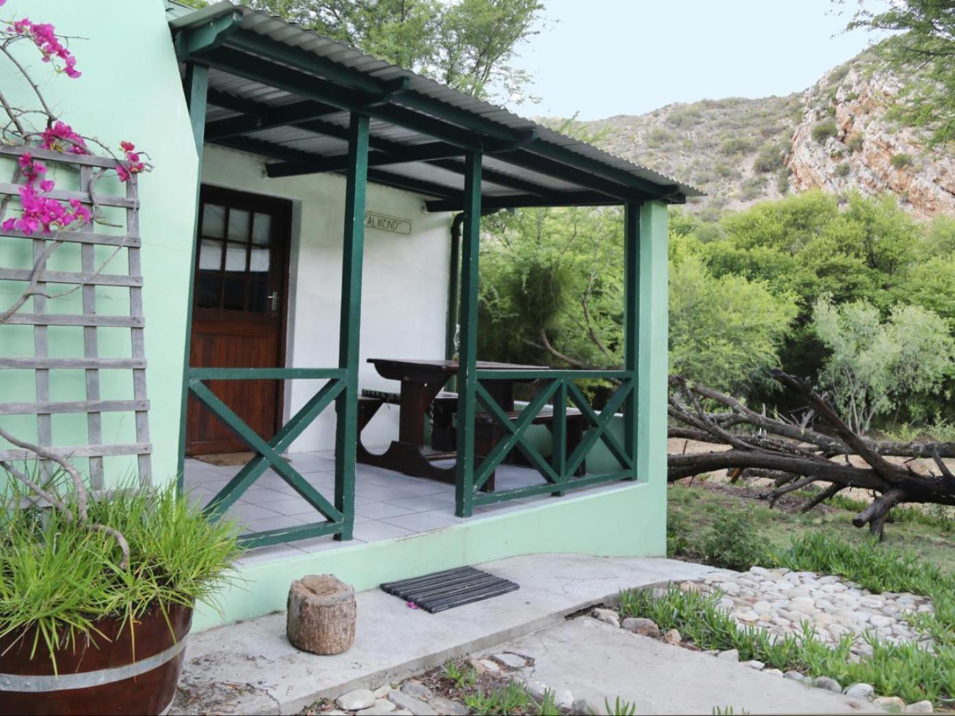 Rainbow Glen Self Catering Chalets Montagu Room photo