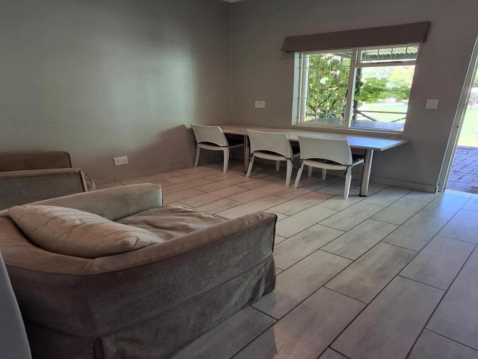 Rainbow Glen Self Catering Chalets Montagu Room photo
